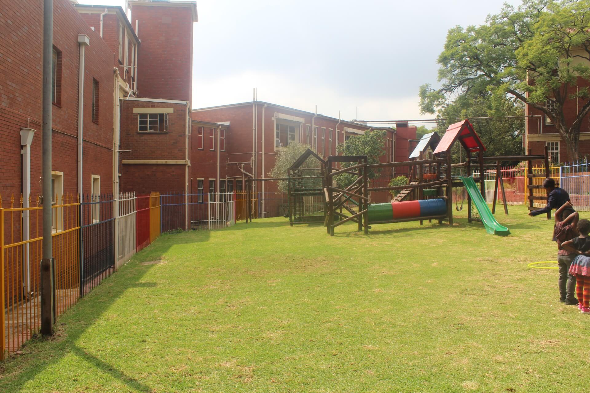 Uthando, Braamfontein centre building